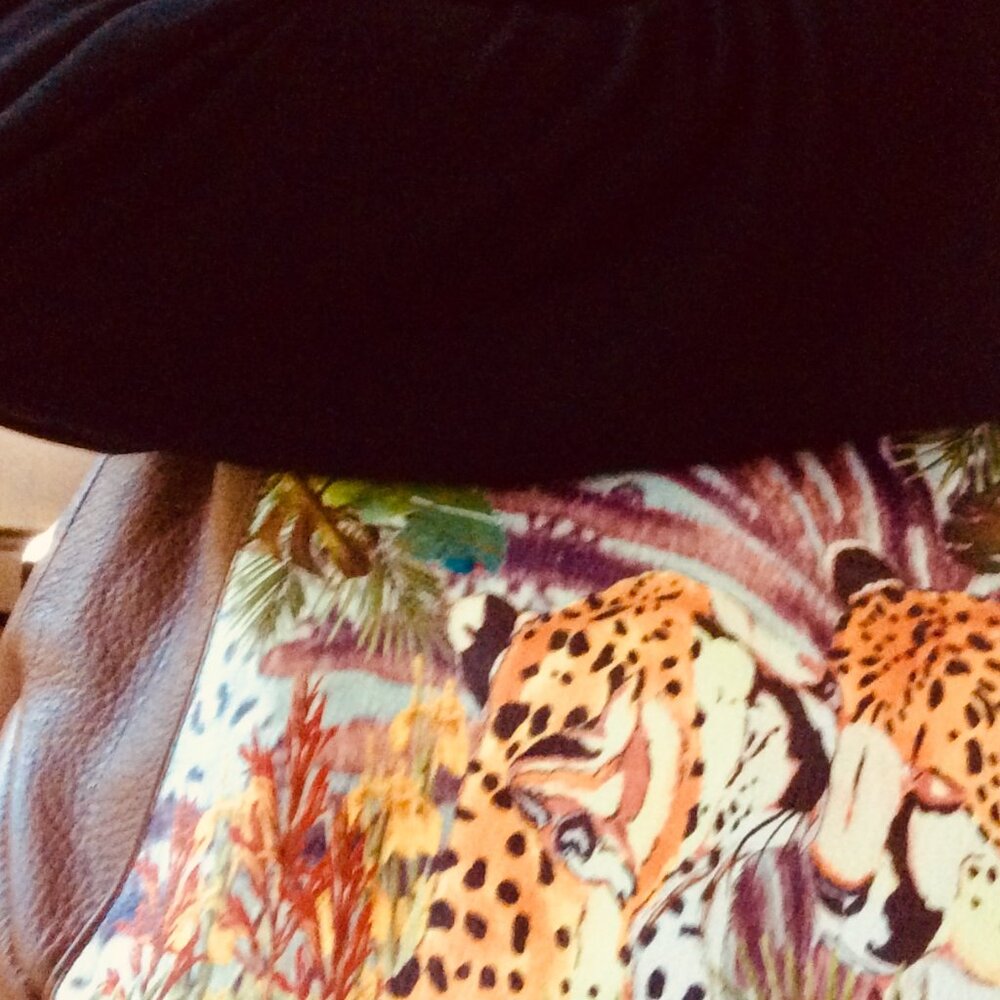 Sharif Hand-Painted Leather Shoulder Bag with Silk Scarf Key Chain - Picture 9 of 11